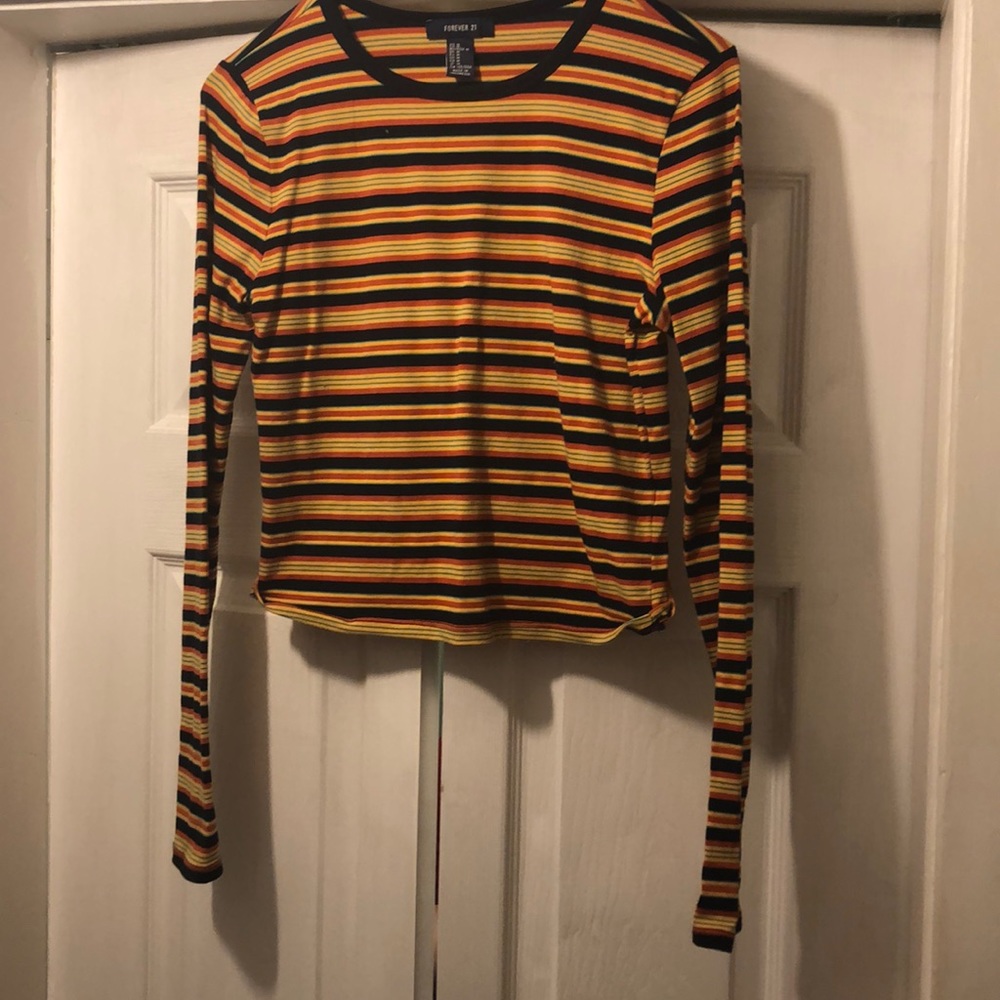 Long sleeve cropped tee